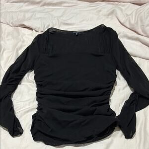 Max Edition L 💯 nylon square neck fitted rushing to the body elegant top euc